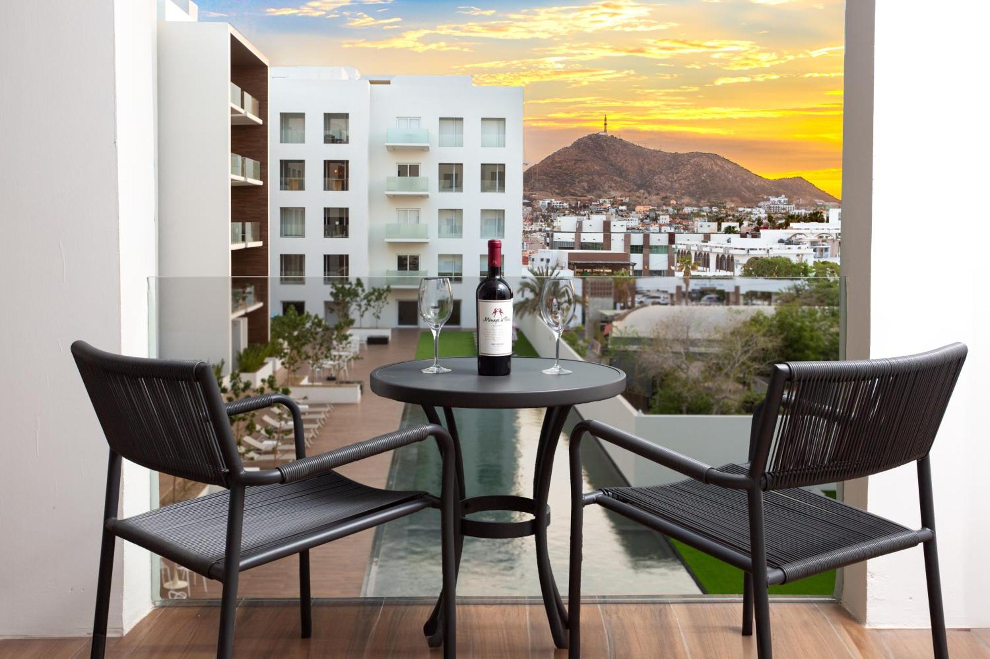 Marea Cabos Modern 3 Brd - Prime Location Near & Marina Fast Wifi Apartment